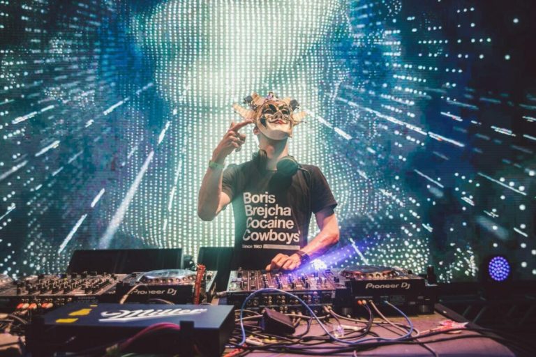 El techno es el nuevo EDM Beatburguer