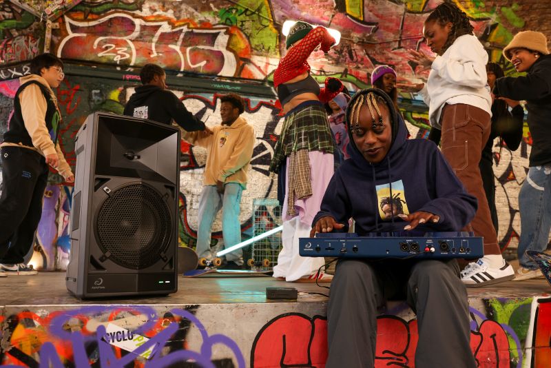 Cómo exprimir la temporada de festivales con los imprescindibles de AlphaTheta